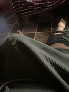 adiiiroccc online show from March 20, 6:40 am