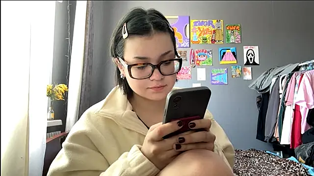 AngelLune online show from March 12, 9:48 am