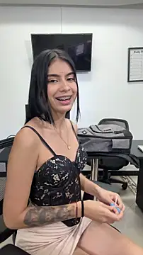 Snapshot of Lili_Stone_ chatting on March 16, 7:23 am Lili Stone online show from March 16, 7:23 am