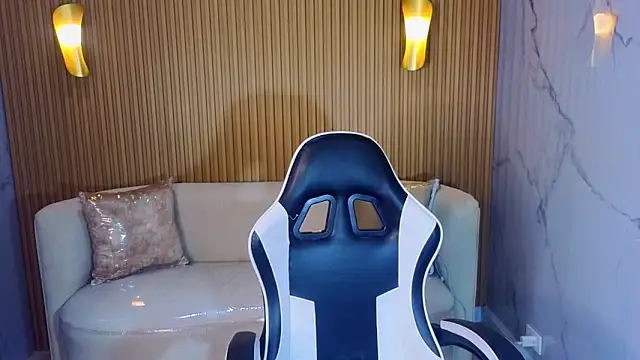 Perla Moon Tx online show from February 26, 12:37 pm