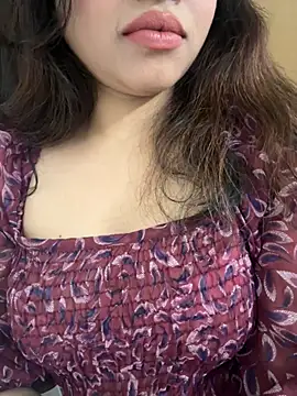 riya sharma11 online show from February 8, 6:00 pm