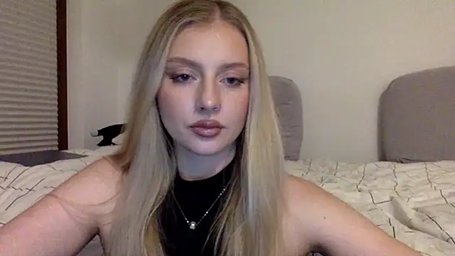 MayaWetDream online show from February 5, 5:28 pm