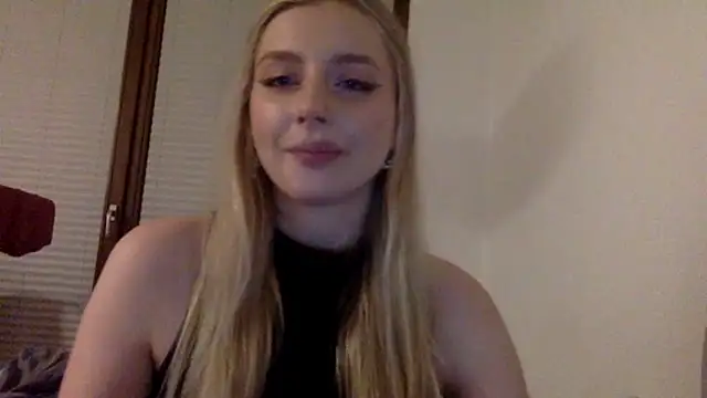 MayaWetDream online show from April 30, 8:26 pm