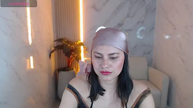 rox luxury tf online show from March 5, 7:54 pm