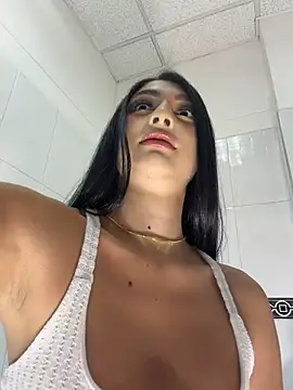 Snapshot of BadLilAngelXXX chatting on July 4, 1:17 pm BadLilAngelXXX online show from July 4, 1:17 pm