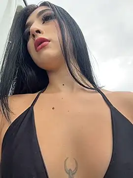 Snapshot of BadLilAngelXXX chatting on July 19, 1:04 pm BadLilAngelXXX online show from July 19, 1:04 pm