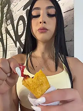 Snapshot of BadLilAngelXXX chatting on July 23, 1:09 pm BadLilAngelXXX online show from July 23, 1:09 pm