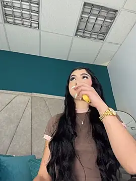 Snapshot of BadLilAngelXXX chatting on July 28, 2:24 pm BadLilAngelXXX online show from July 28, 2:24 pm