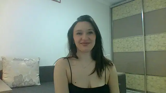 Snapshot of LilitTXX chatting on April 4, 9:18 am LilitTXX online show from April 4, 9:18 am