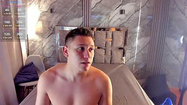 Snapshot of Manson_and_Zoe chatting on March 8, 11:14 am Manson and Zoe online show from March 8, 11:14 am