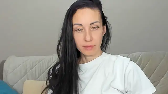 Poorlamb911 online show from February 12, 8:15 pm