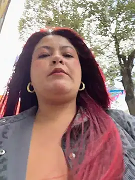 Snapshot of Lia-Moon77 chatting on July 24, 5:11 pm Lia-Moon77 online show from July 24, 5:11 pm