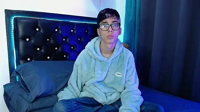 gabriel x18 online show from February 13, 10:50 pm