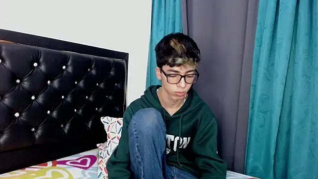 gabriel x18 online show from March 2, 5:08 am