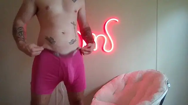 midnightsinz online show from March 26, 6:57 pm