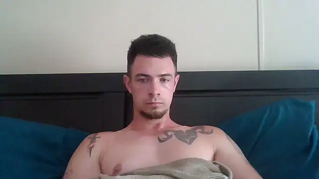 Snapshot of midnightsinz chatting on April 27, 7:56 pm midnightsinz online show from April 27, 7:56 pm