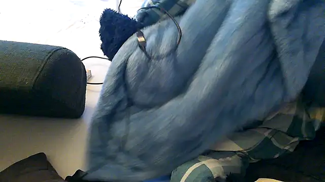 WildundJung online show from February 15, 11:36 pm