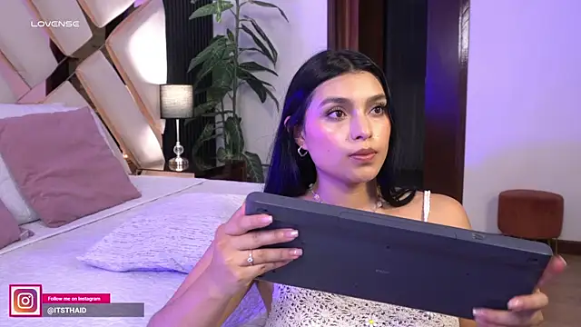 Snapshot of missthailand_ chatting on May 11, 11:13 pm missthailand online show from May 11, 11:13 pm