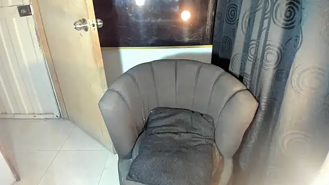 Jesshot bigcock20cm online show from June 15, 8:05 am