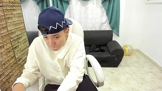 Wesleey-Boy online show from February 18, 6:59 pm