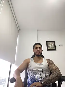 MattiaDupont online show from March 13, 9:43 pm