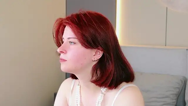 Snapshot of Milana_Bold chatting on June 8, 8:53 pm Milana Bold online show from June 8, 8:53 pm