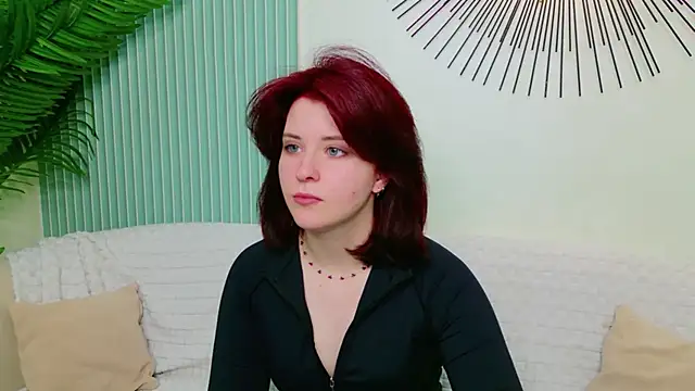 Snapshot of Milana_Bold chatting on June 26, 8:35 pm Milana Bold online show from June 26, 8:35 pm