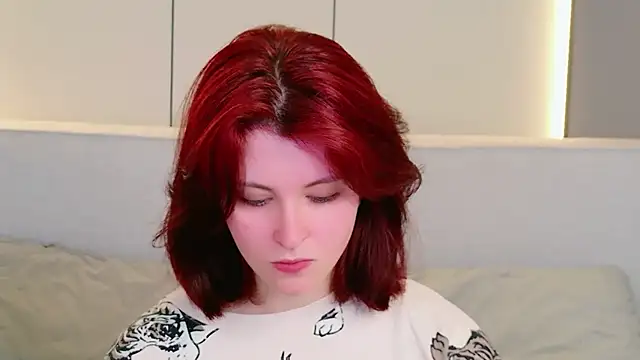 Snapshot of Milana_Bold chatting on July 17, 8:35 pm Milana Bold online show from July 17, 8:35 pm