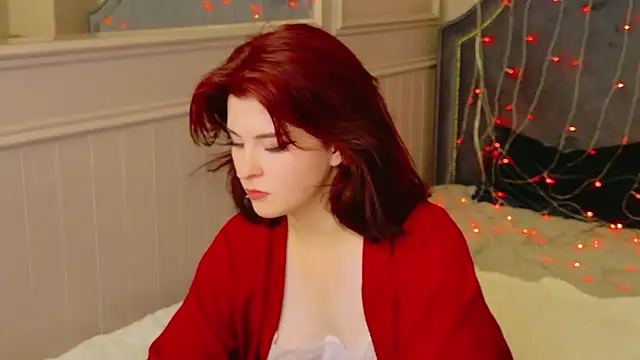 Snapshot of Milana_Bold chatting on August 4, 8:33 pm Milana Bold online show from August 4, 8:33 pm