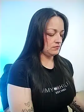 Ivanna Greey1 online show from February 18, 9:00 pm