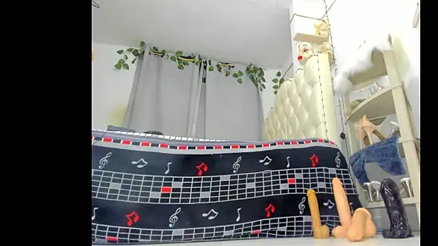 sweet supreme online show from March 12, 10:49 pm