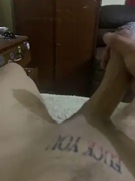 Snapshot of pitudo1713 chatting on February 12, 4:07 am pitudo1713 online show from February 12, 4:07 am