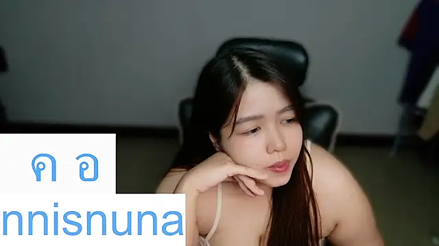Snapshot of nunanunanuna chatting on June 16, 6:43 pm nunanunanuna online show from June 16, 6:43 pm