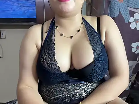 Snapshot of Hersheykaur chatting on May 31, 6:42 pm Hersheykaur online show from May 31, 6:42 pm