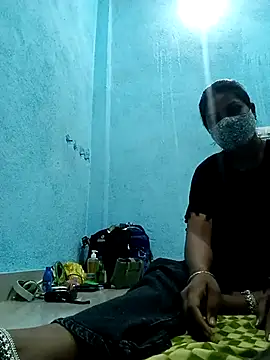 hotcoolcool2 online show from March 17, 6:39 am