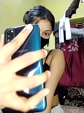 Snapshot of Naina-hott chatting on June 1, 8:10 pm Naina-hott online show from June 1, 8:10 pm