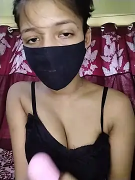Snapshot of Naina-hott chatting on June 3, 8:39 am Naina-hott online show from June 3, 8:39 am