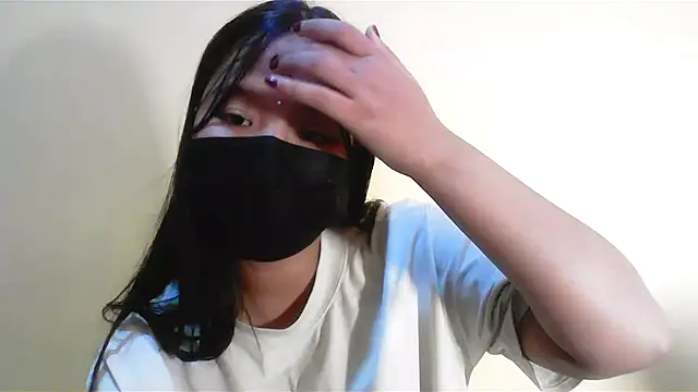 PRENCY CUTE online show from March 5, 8:32 am