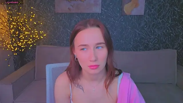  Kiki angel  online show from May 3, 1:11 am