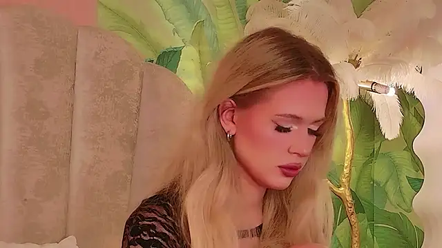 Snapshot of Beckie_White chatting on July 31, 9:36 pm Beckie White online show from July 31, 9:36 pm