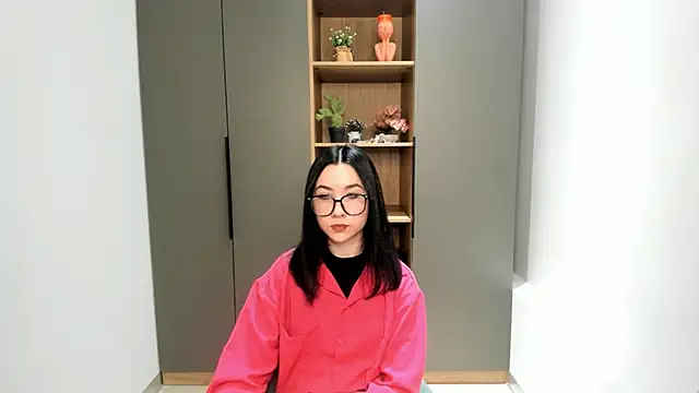 DulcieFocke online show from February 7, 6:17 am