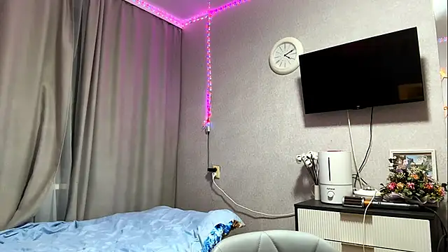 MilaSliger online show from March 6, 10:17 pm