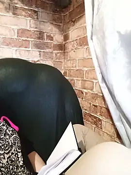 Snapshot of itismyhobby chatting on January 5, 12:52 am itismyhobby online show from January 5, 12:52 am