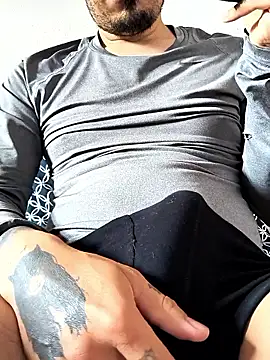 miiich86 online show from March 17, 7:50 pm