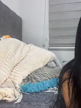 venezolana  caro online show from February 14, 1:35 am