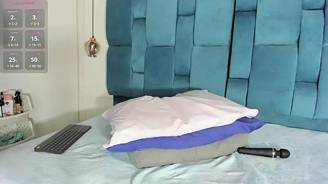 Snapshot of venezolana__caro chatting on July 8, 12:20 pm venezolana caro online show from July 8, 12:20 pm