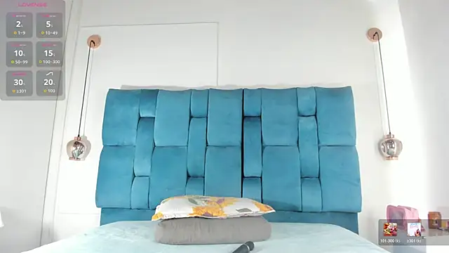 Snapshot of venezolana__caro chatting on July 23, 12:14 pm venezolana caro online show from July 23, 12:14 pm