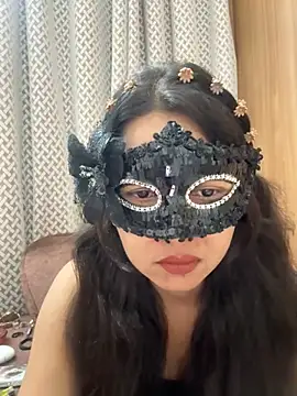 raavigirl online show from June 8, 5:46 pm