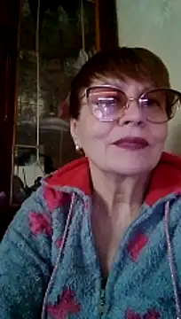 SophieBurns online show from March 25, 2:01 pm
