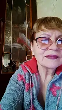 SophieBurns online show from April 13, 8:31 am